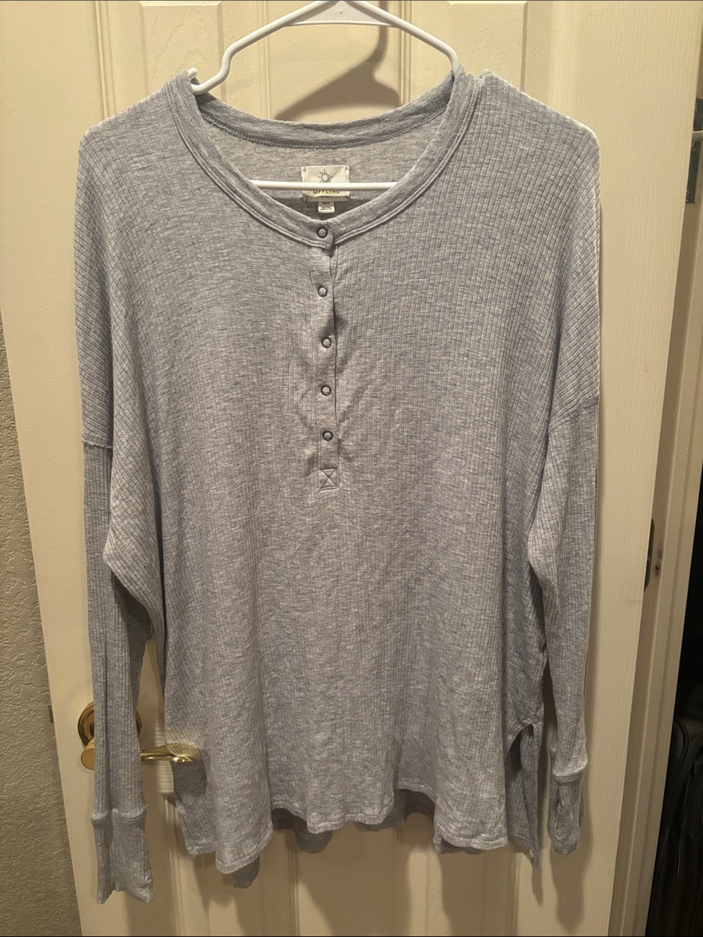 OFFLINE by Aerie Wow! Waffle Henley T-Shirt Medium Heather Gray Medium